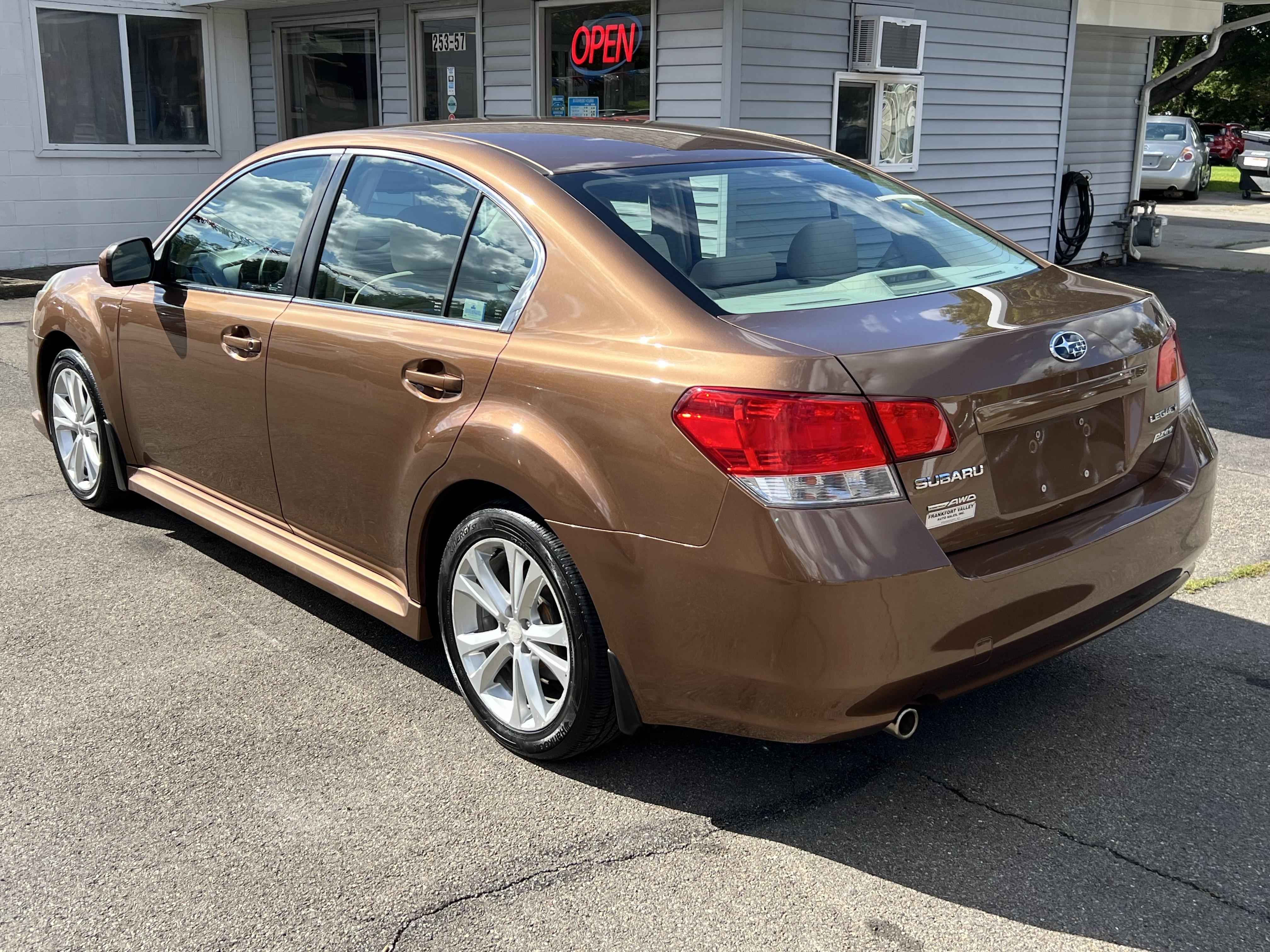 2013 Subaru Legacy I Premium - Photo 3